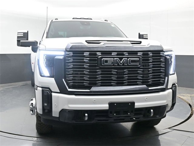 Used 2024 GMC Sierra 3500 Denali Ultimate image 3