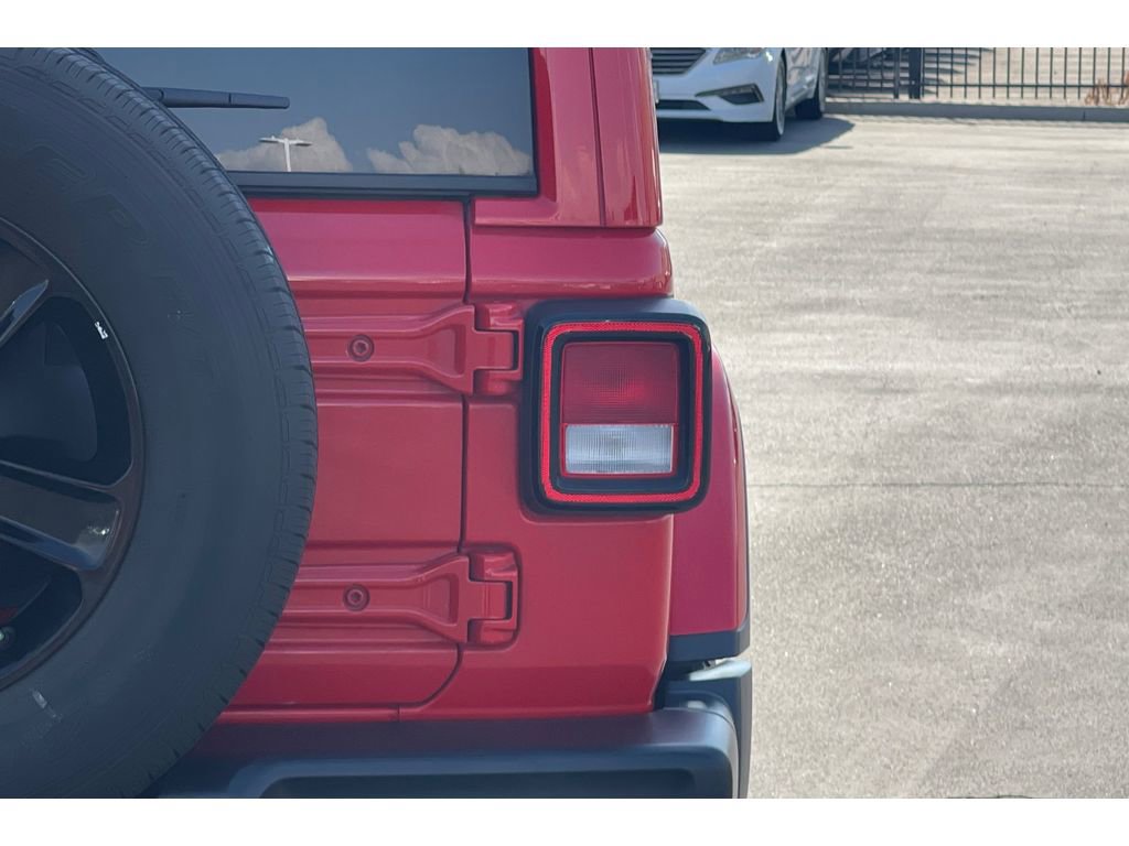 Used 2020 Jeep Wrangler Unlimited Sahara image 46
