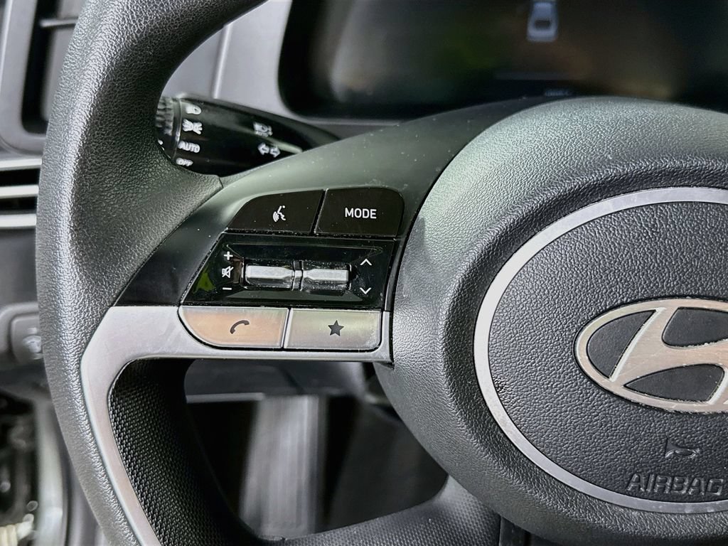 Certified 2024 Hyundai Elantra SE FWD image 20