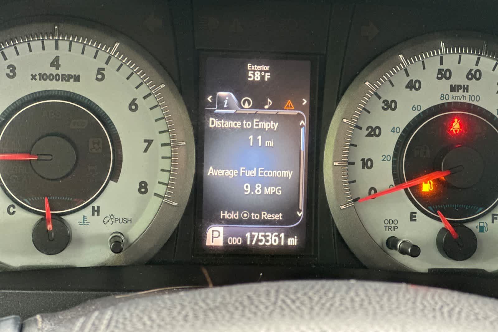 Used 2015 Toyota Sienna SE w/ SE Preferred Package FWD image 27