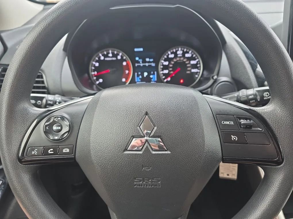 Used 2023 Mitsubishi Eclipse Cross LE AWD/4WD image 15