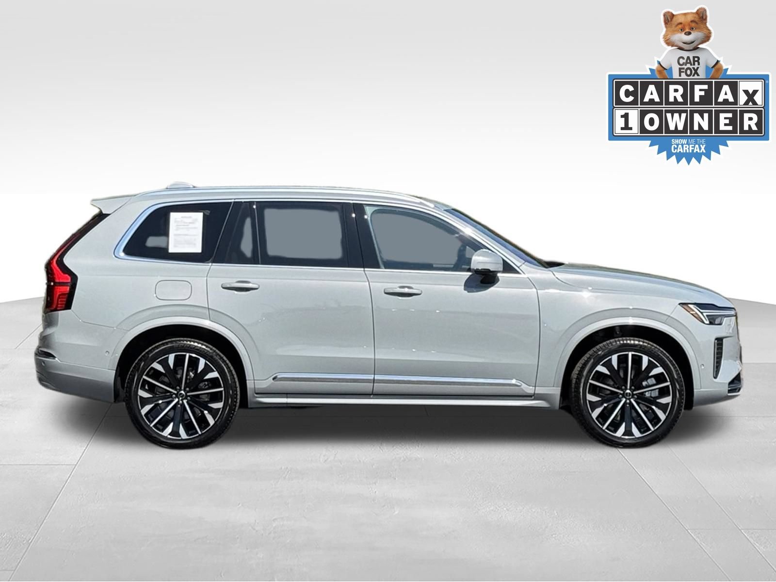 Used 2026 Volvo XC90 T8 Plus w/ Protection Package Premier AWD/4WD image 3