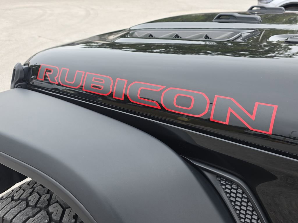 Used 2023 Jeep Gladiator Rubicon w/ Cold Weather Group image 12