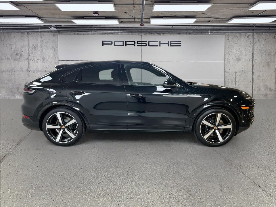 Certified 2026 Porsche Cayenne Coupe AWD/4WD image 8