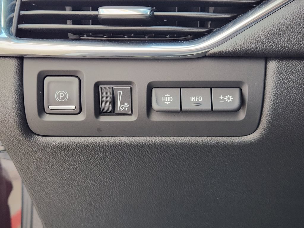 Used 2021 Cadillac XT4 Sport AWD/4WD image 21