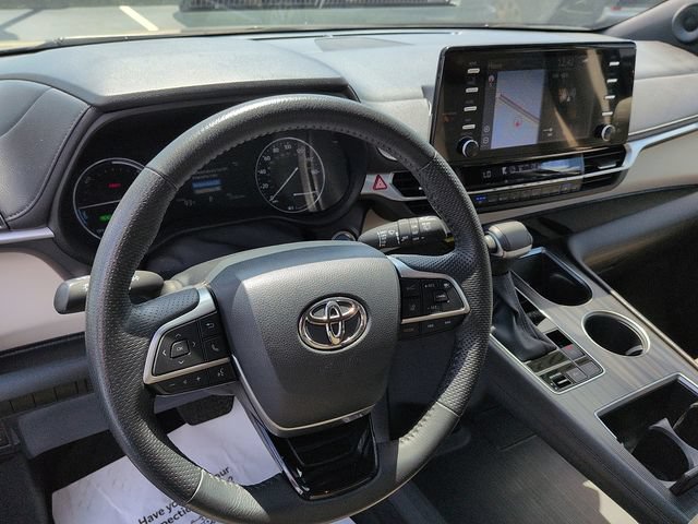 Certified 2023 Toyota Sienna Limited FWD image 13