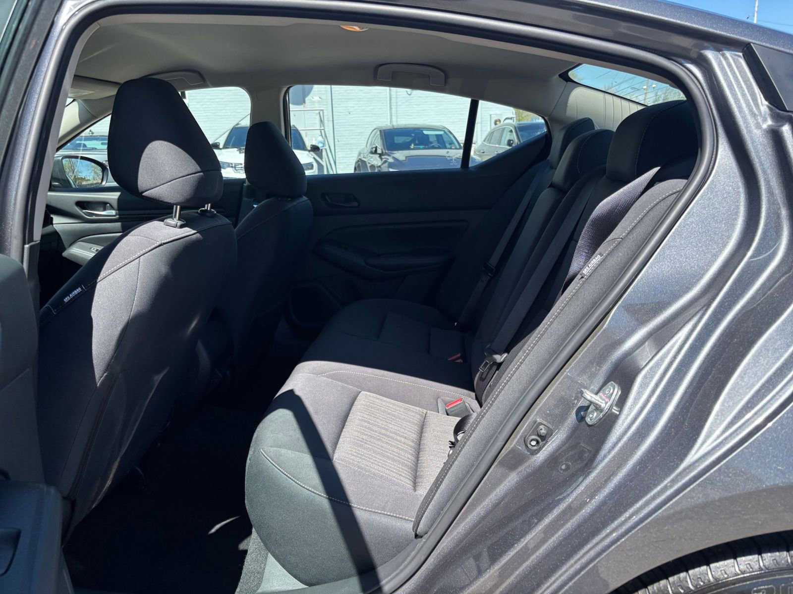 Used 2025 Nissan Altima 2.5 SV FWD image 24