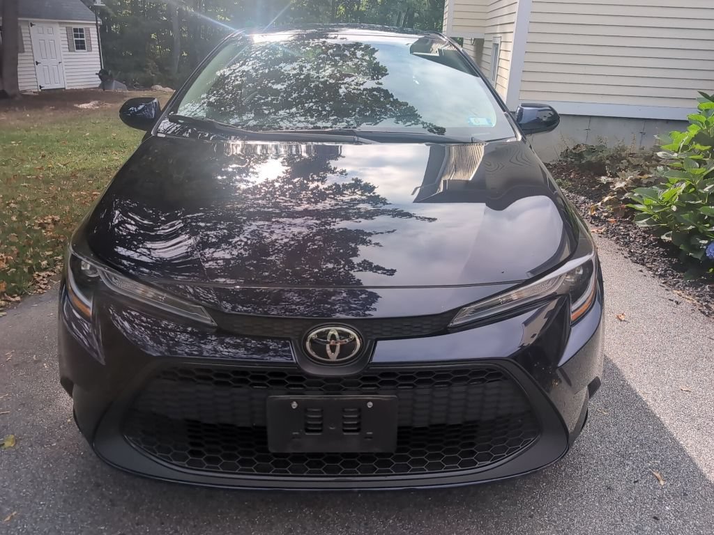 Used 2022 Toyota Corolla LE w/ Carpet Mat Package (TMS) FWD image 3