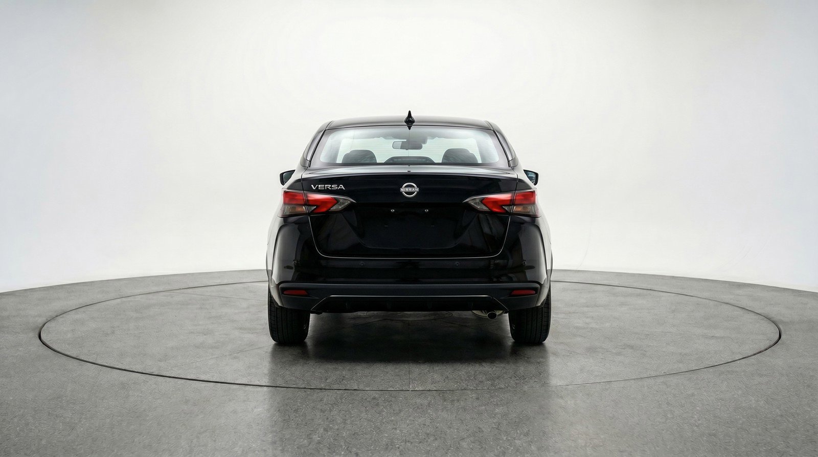 Used 2025 Nissan Versa SV image 7