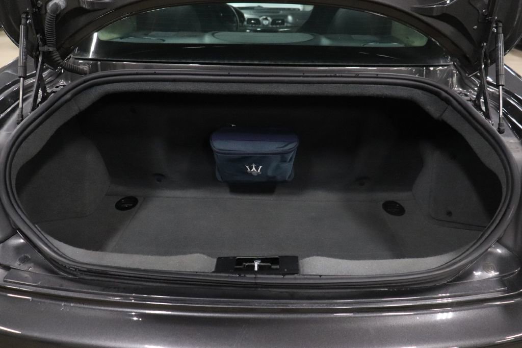 Used 2017 Maserati GranTurismo MC image 21