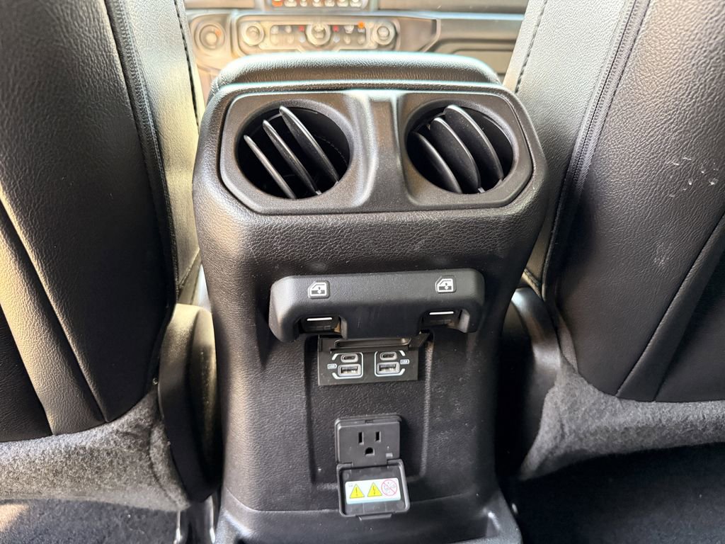Used 2021 Jeep Wrangler Unlimited Sahara AWD/4WD image 29