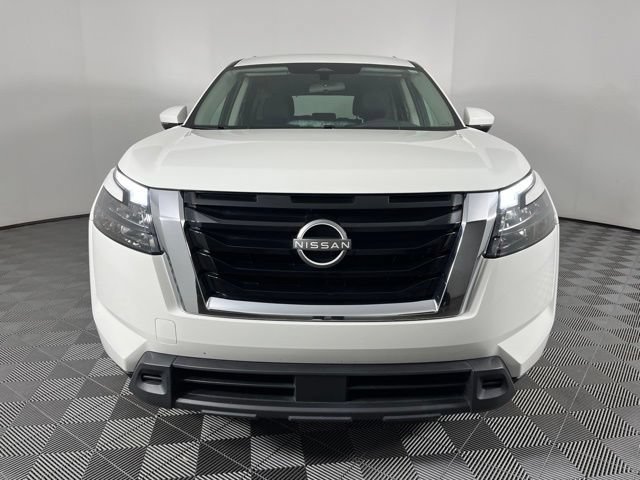 Used 2025 Nissan Pathfinder SV FWD image 5
