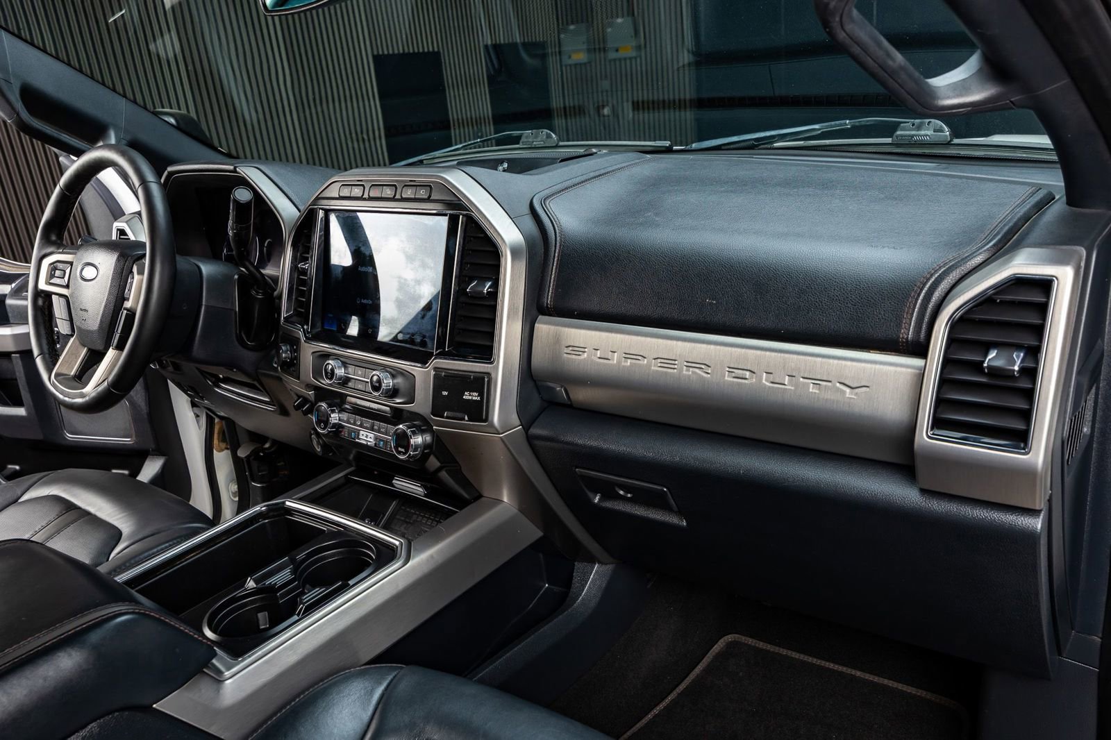 Used 2022 Ford F250 Platinum w/ Tremor Off-Road Package AWD/4WD image 18