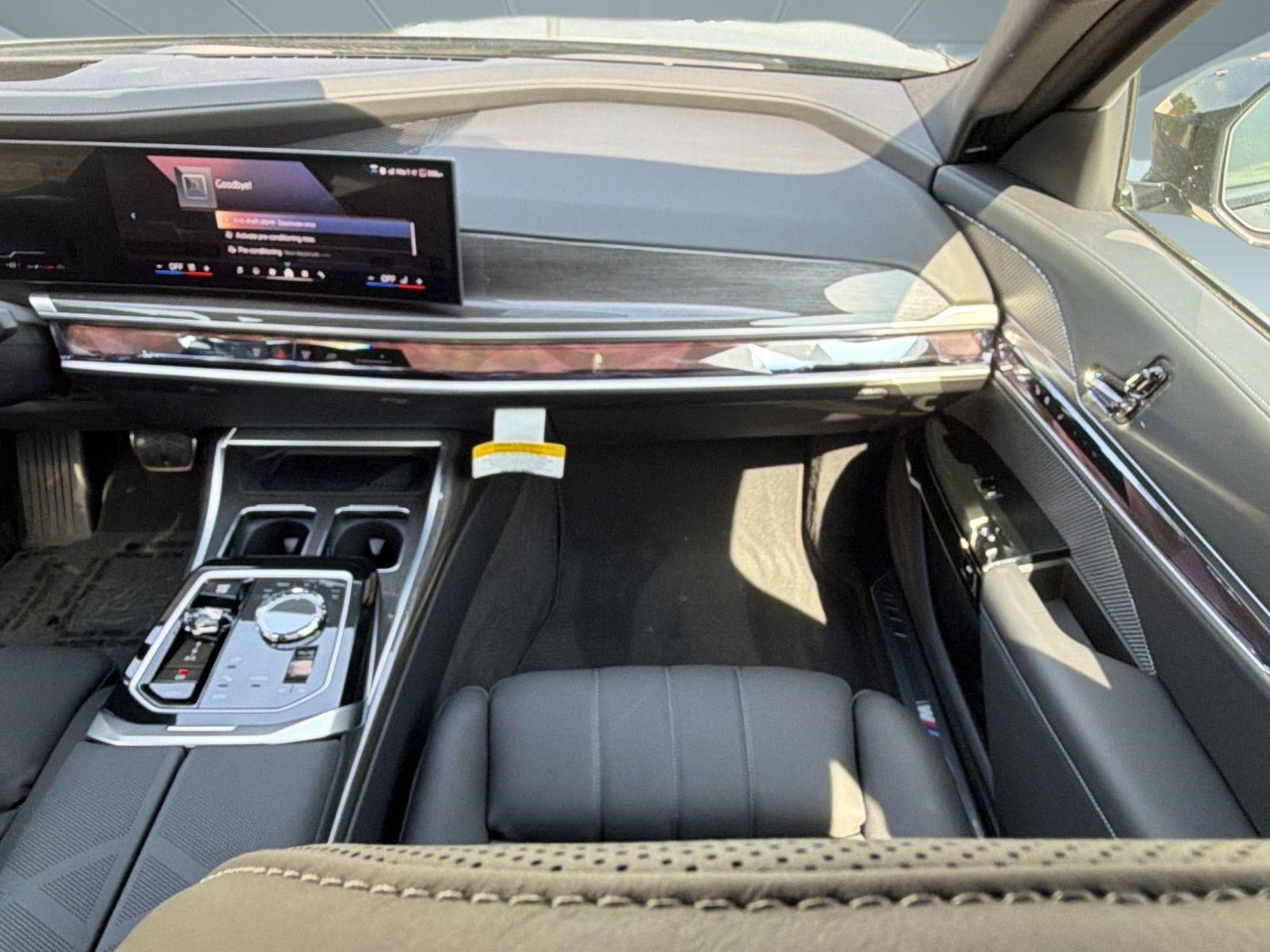New 2026 BMW 740i image 29
