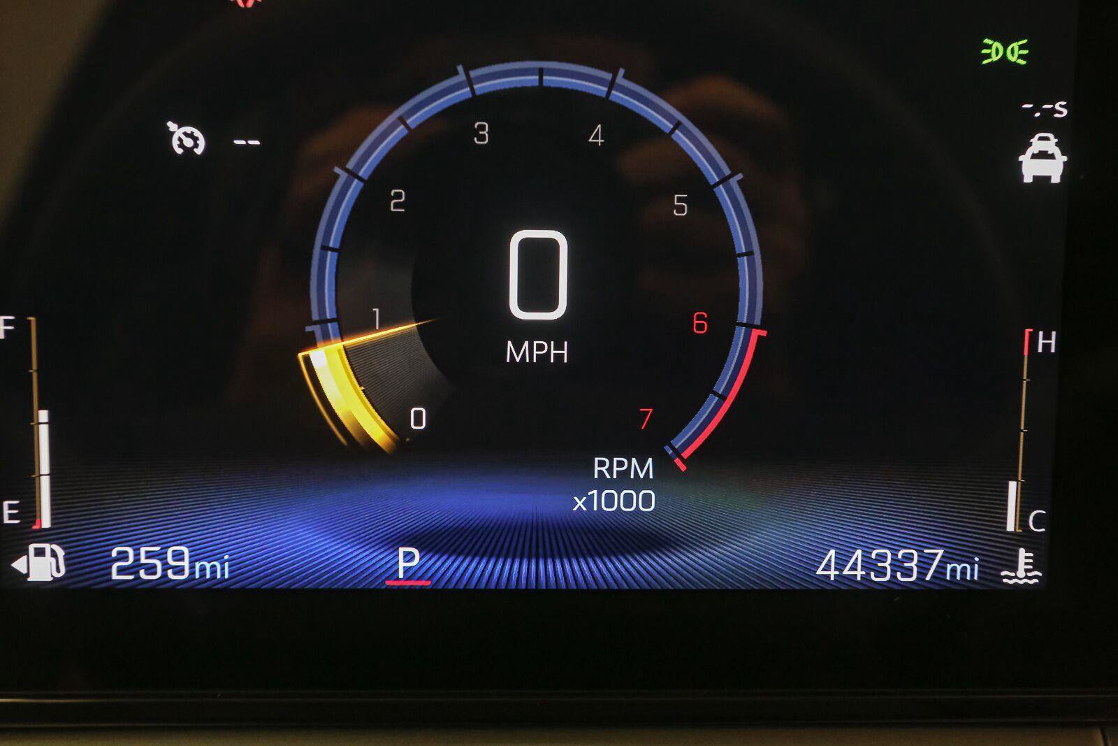 Used 2025 Chevrolet Trax LT FWD image 36