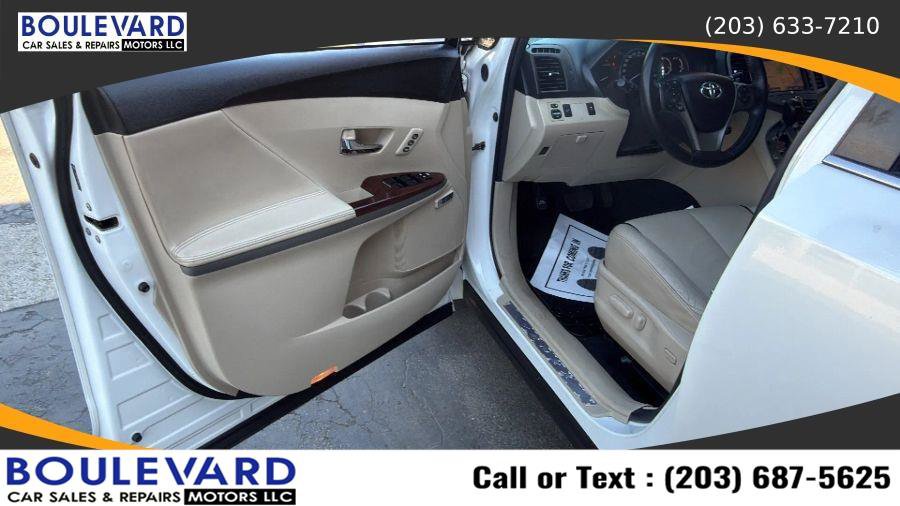 Used 2013 Toyota Venza Limited AWD/4WD image 25