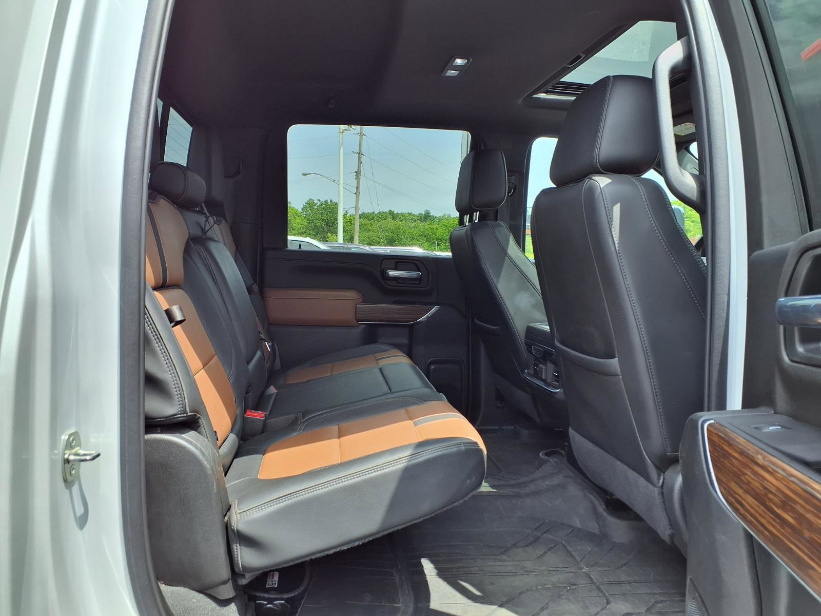 Used 2023 Chevrolet Silverado 3500 High Country w/ Z71 Off-Road Package AWD/4WD image 32