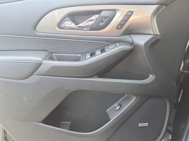 Used 2022 Chevrolet Traverse Premier w/ Redline Edition image 36