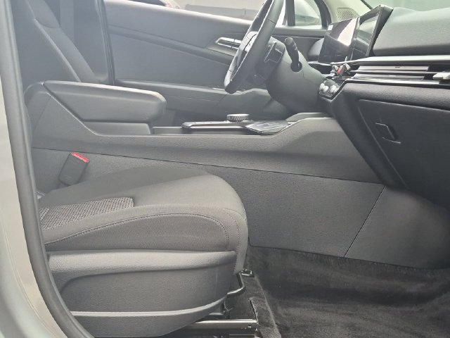 Used 2026 Kia Sportage LX FWD image 26