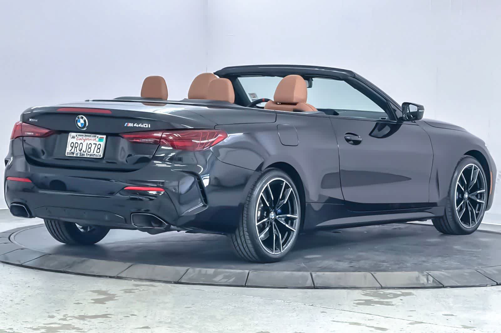 Used 2025 BMW 440i xDrive Convertible w/ Premium Package AWD/4WD image 2