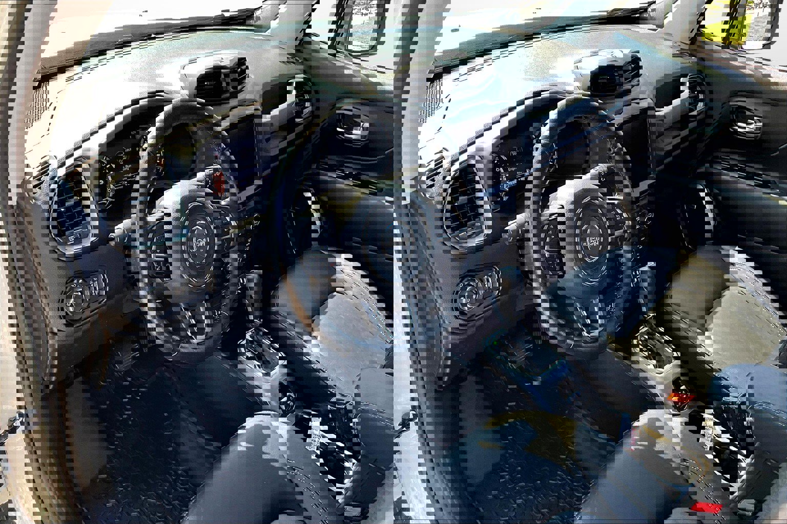 Used 2021 Jeep Renegade Limited w/ Sun & Sound Group image 20