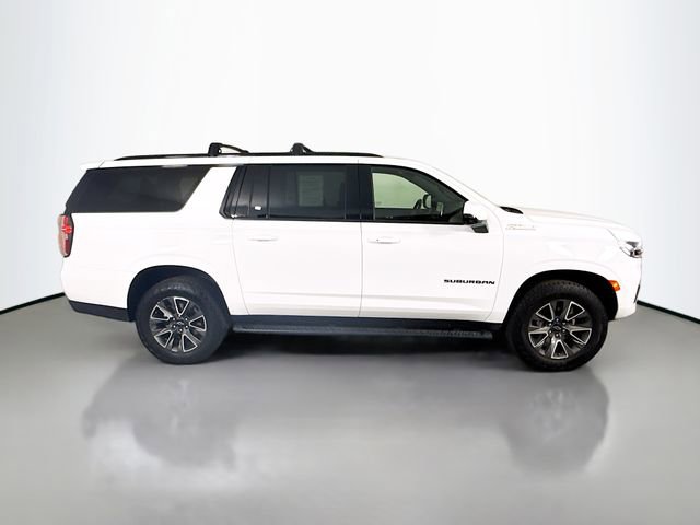 Used 2024 Chevrolet Suburban Z71 w/ Luxury Package image 9