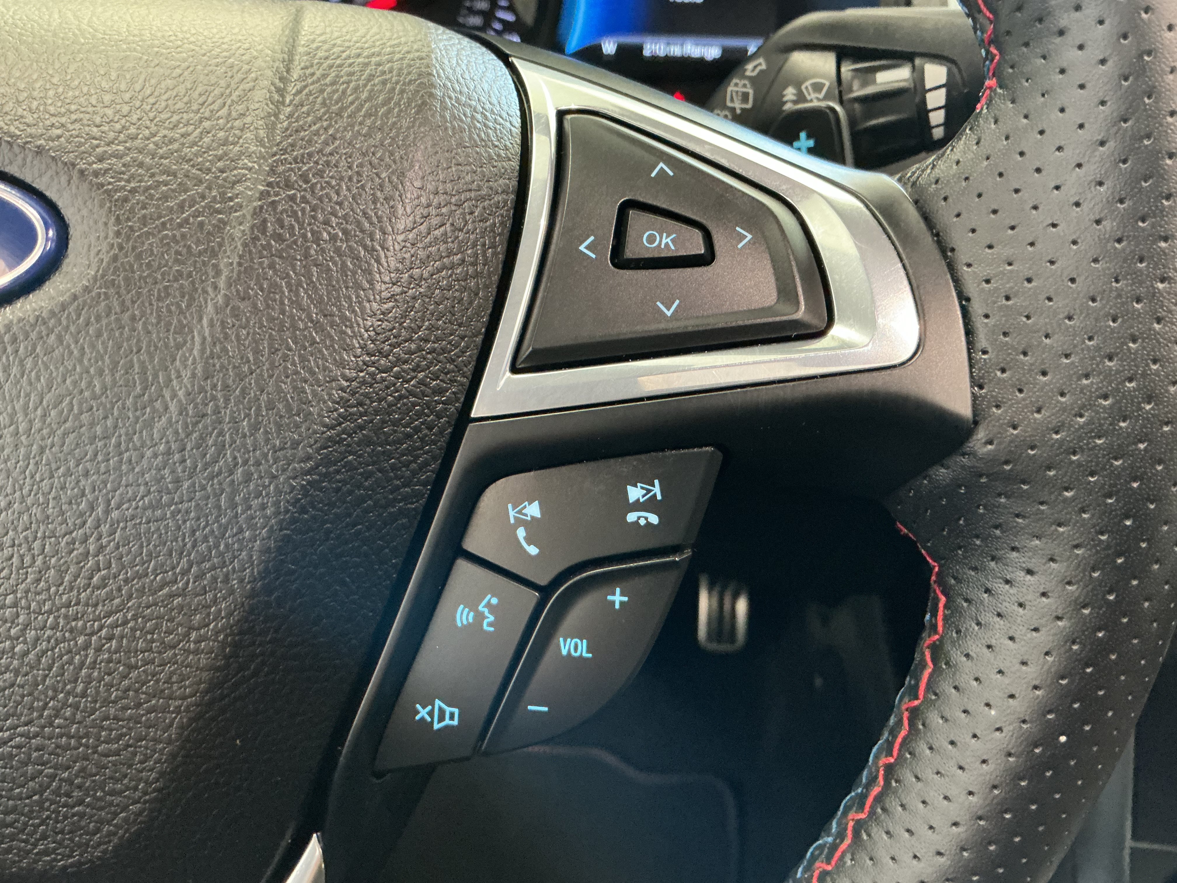 Used 2023 Ford Edge ST w/ Equipment Group 401A AWD/4WD image 20