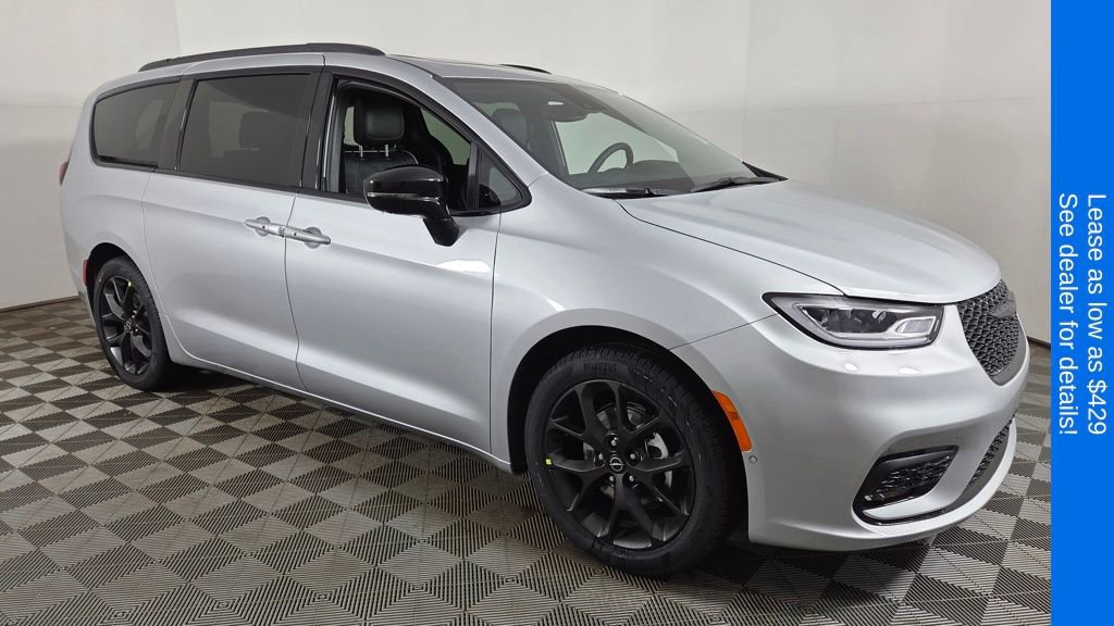 New 2026 Chrysler Pacifica Limited