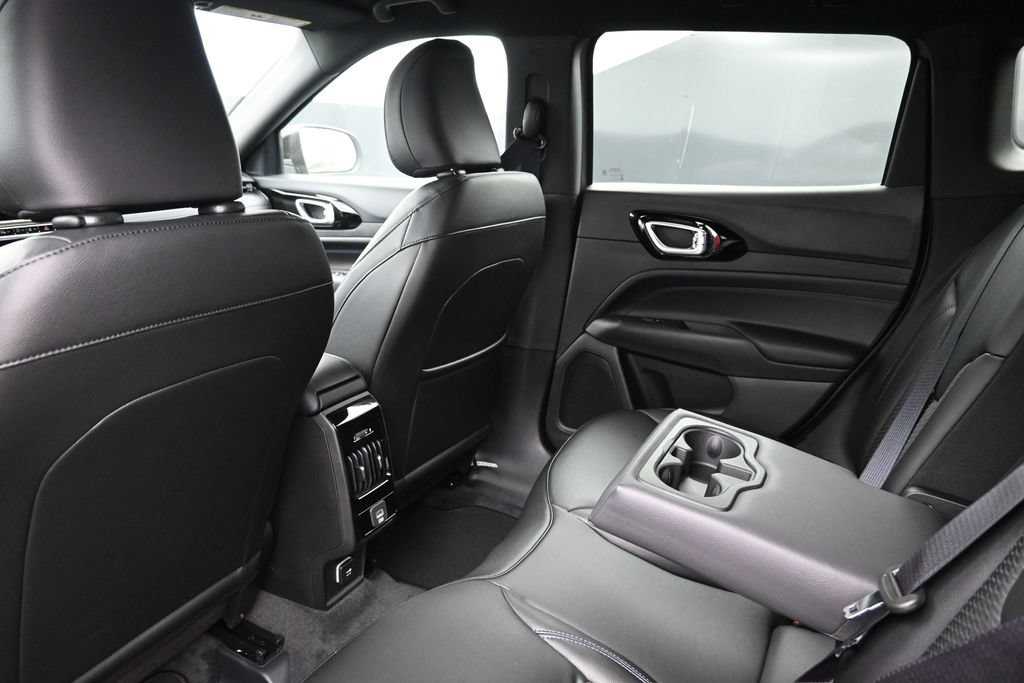 New 2026 Jeep Compass Latitude AWD/4WD image 22