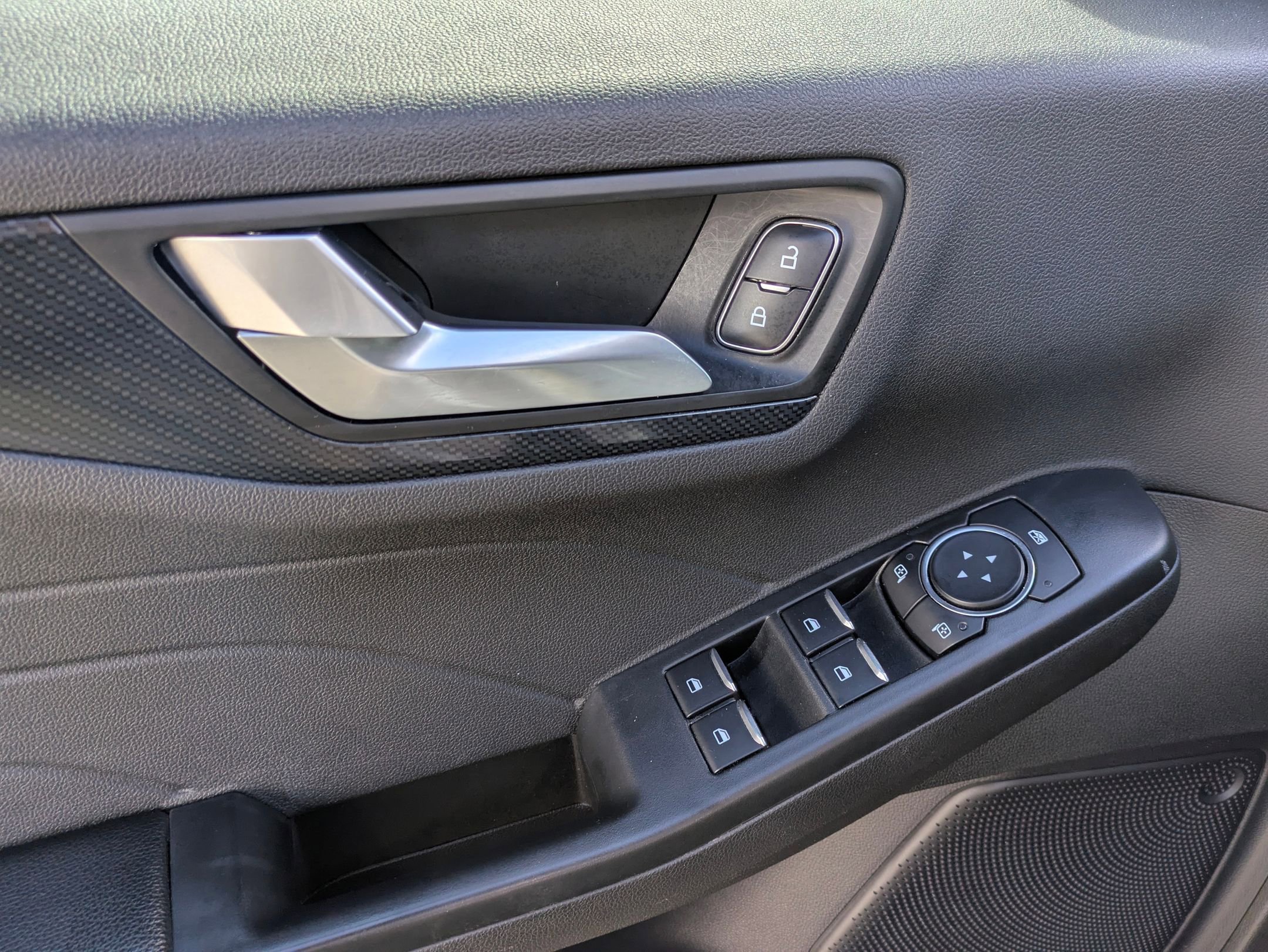 Used 2024 Ford Escape ST-Line image 12