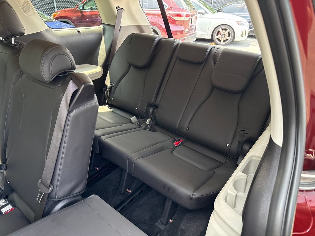 Used 2024 Kia Carnival SX FWD image 12