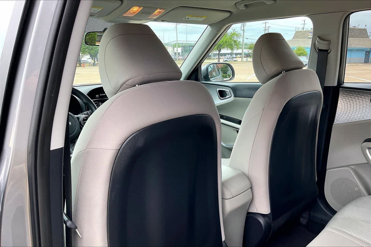 Certified 2023 Kia Soul LX w/ LX Technology Package image 11