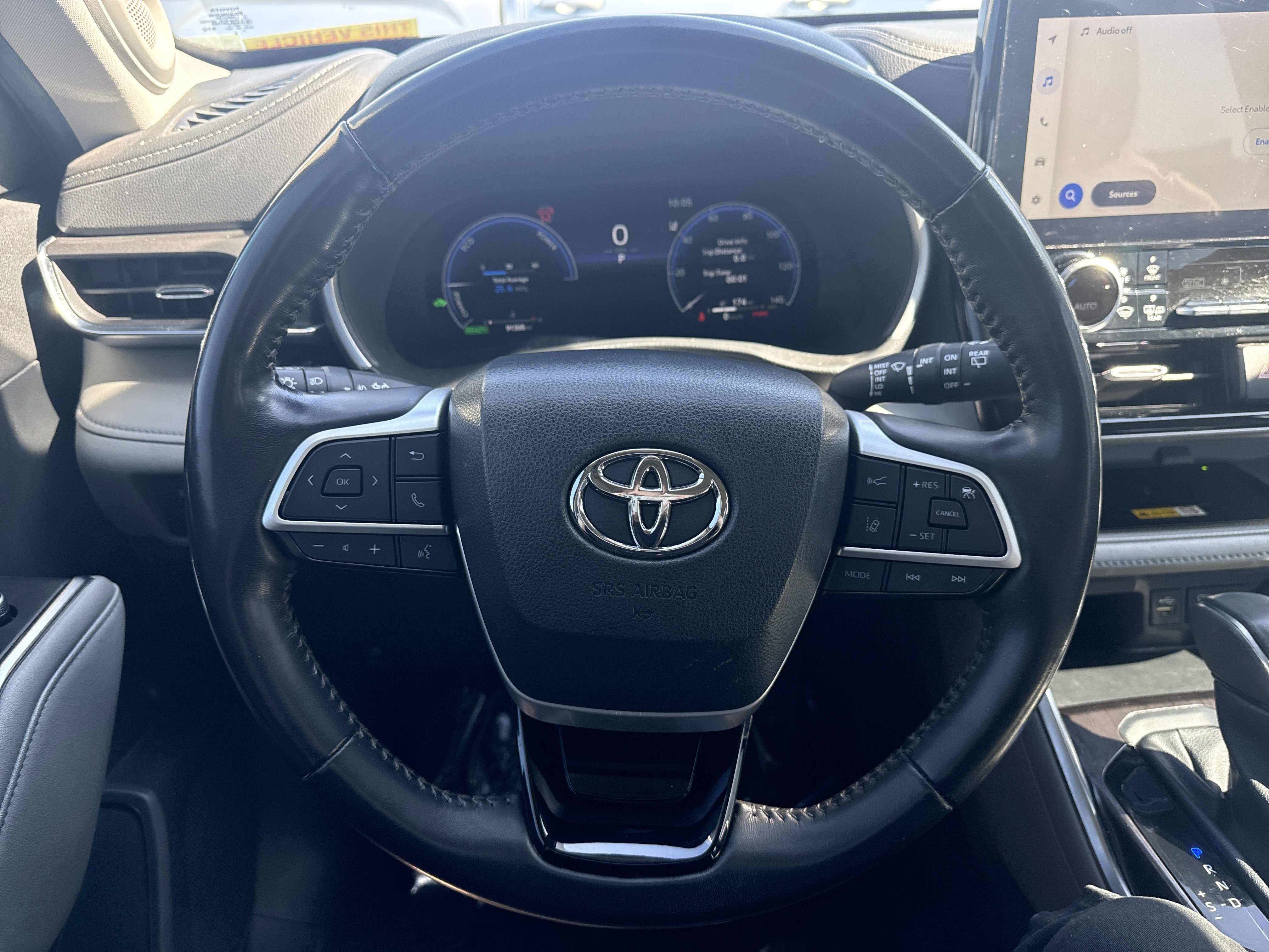 Used 2023 Toyota Highlander Limited AWD/4WD image 16