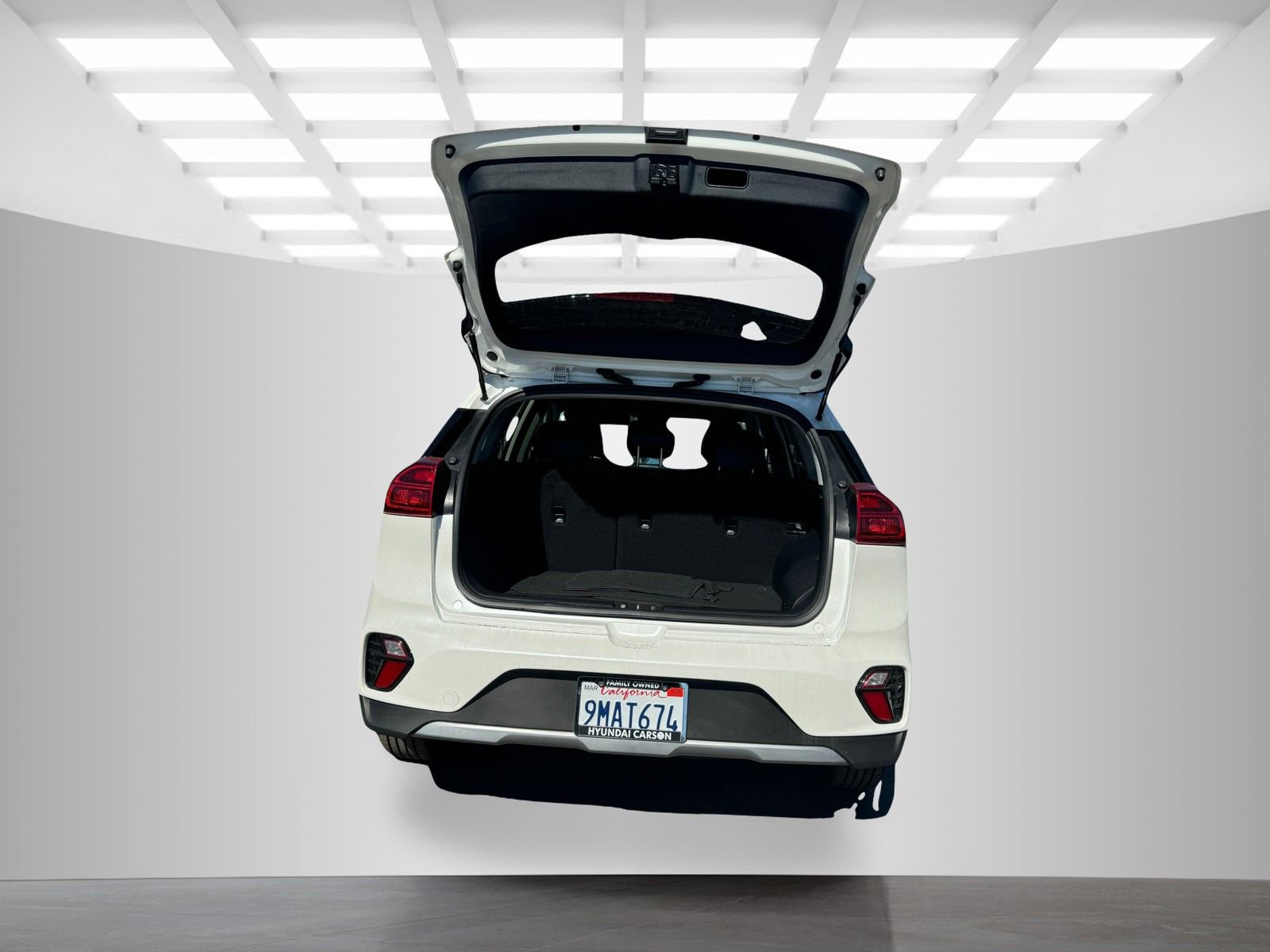 Used 2022 Kia Niro EX image 9