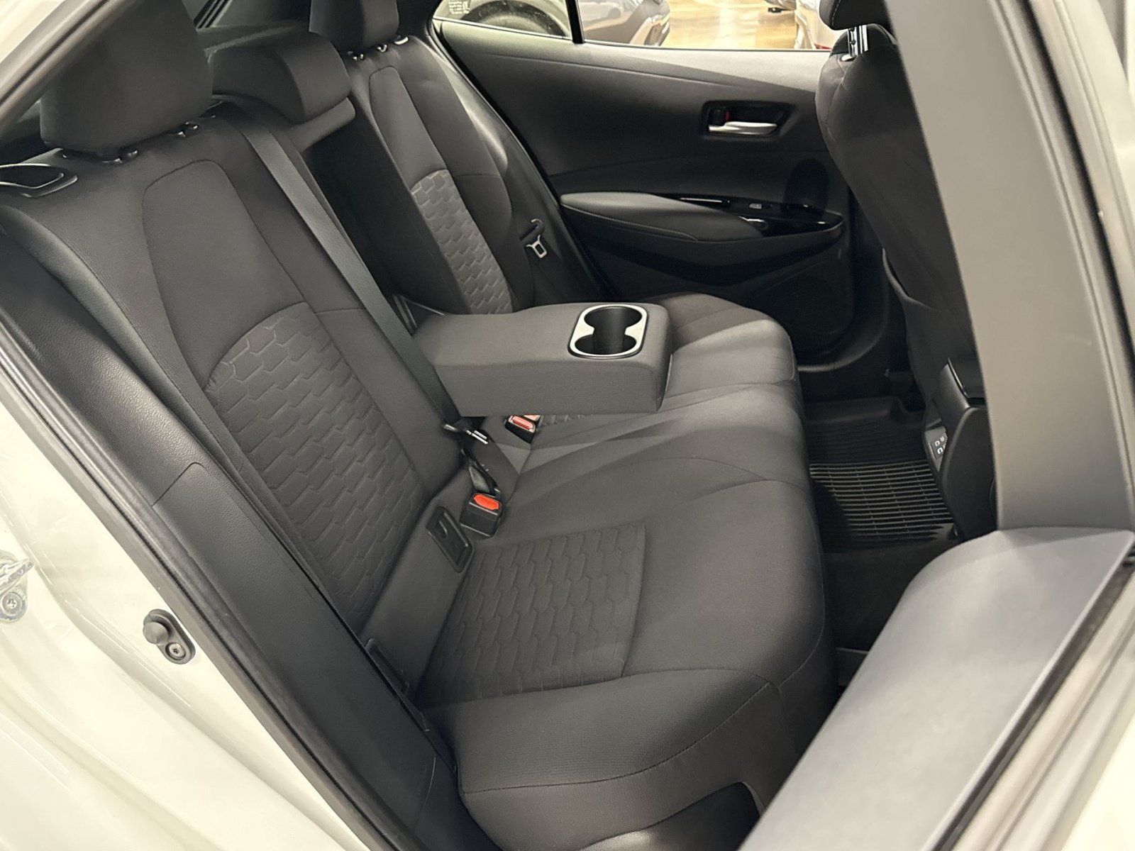 Used 2024 Toyota Corolla SE w/ SE Package FWD image 26