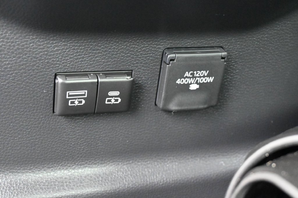 Used 2022 Toyota Tundra Limited AWD/4WD image 21