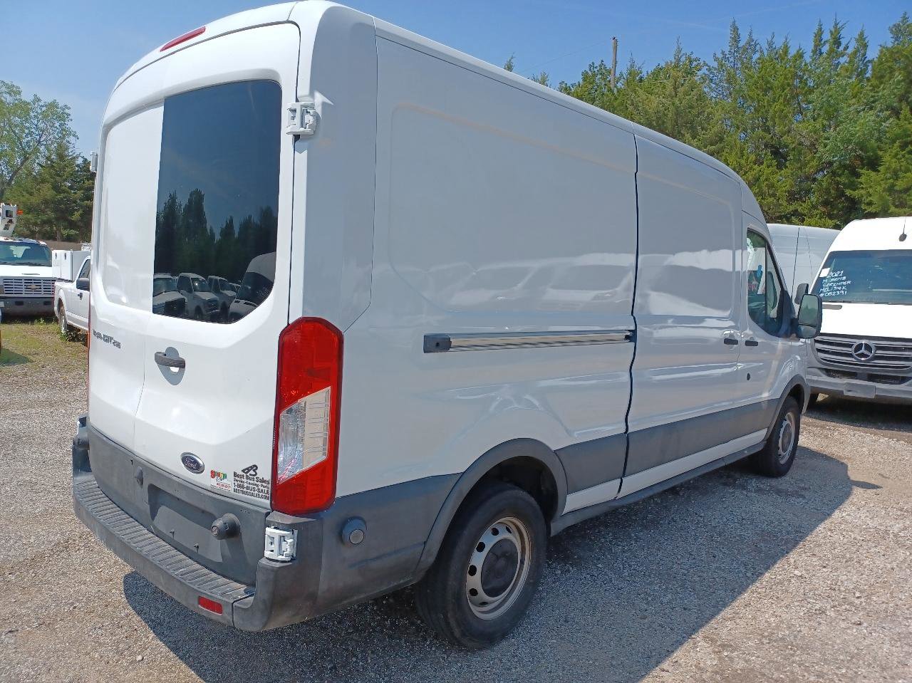 Used 2015 Ford Transit 250 148 Medium Roof RWD image 3