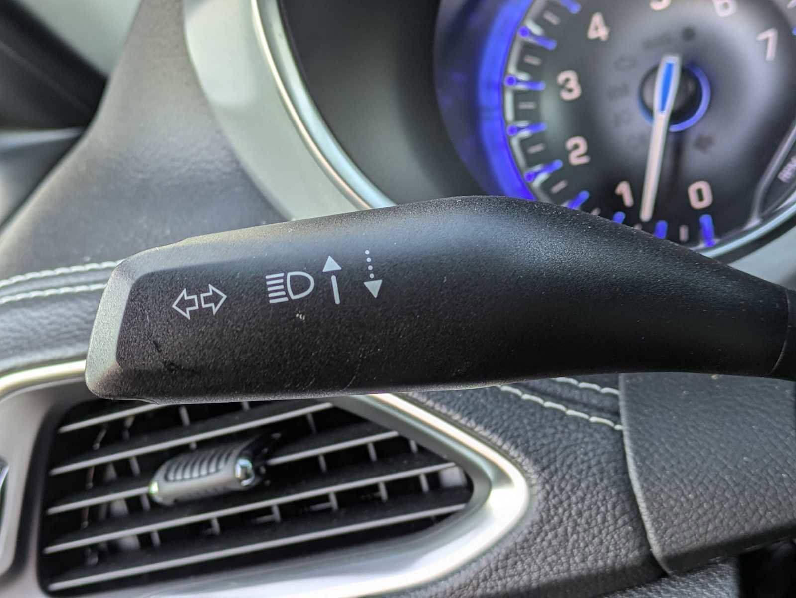 Used 2026 Chrysler Pacifica Limited w/ S Appearance Package image 23