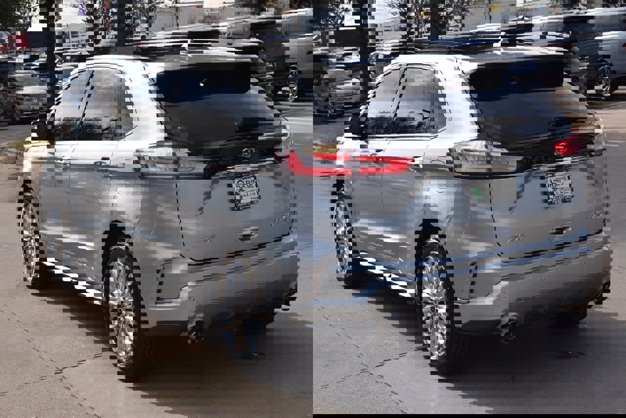 Used 2020 Ford Edge Titanium w/ Equipment Group 301A image 10