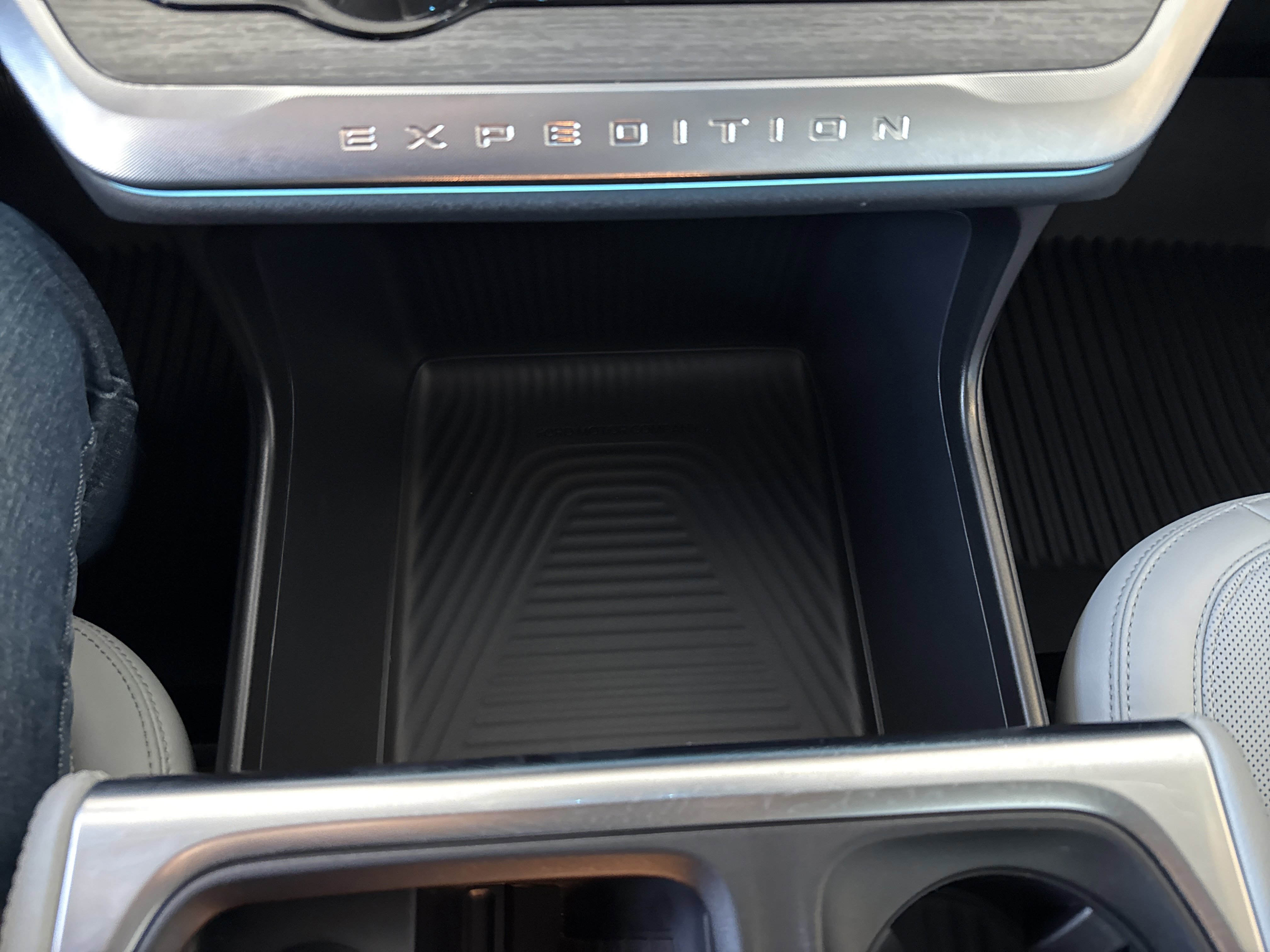 Certified 2025 Ford Expedition Max Platinum image 33