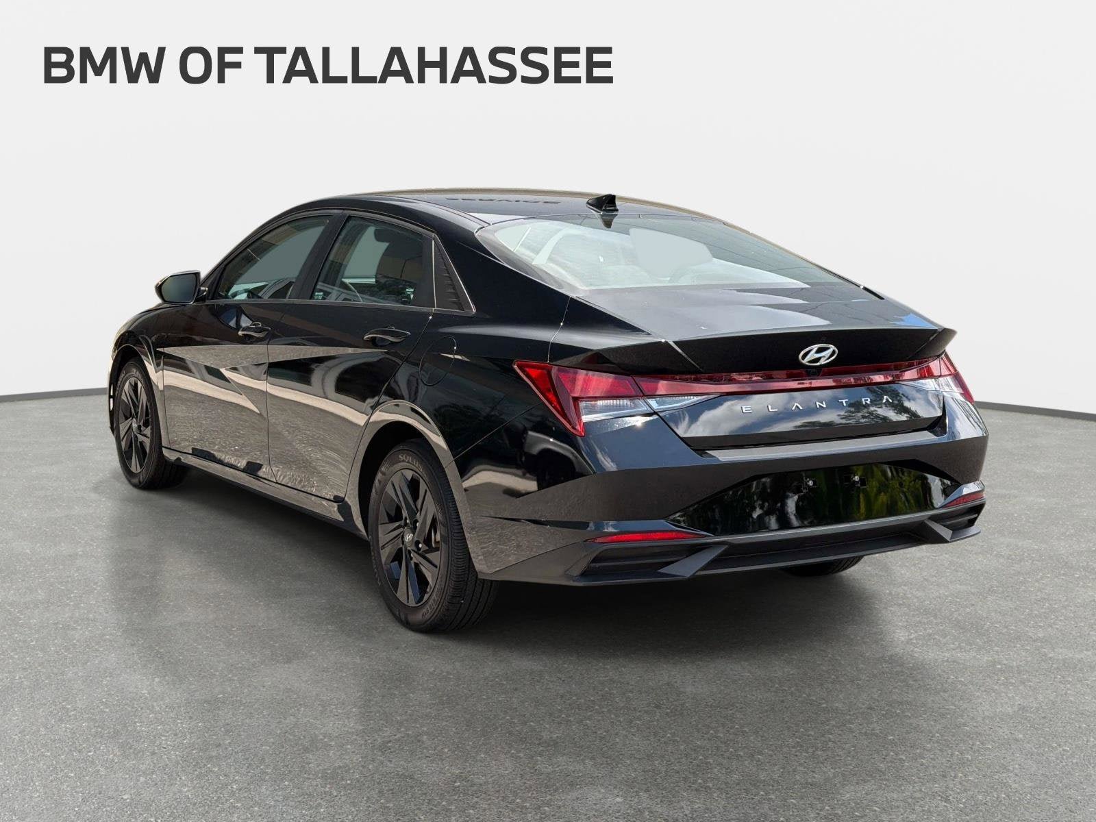 Used 2023 Hyundai Elantra SEL FWD image 8