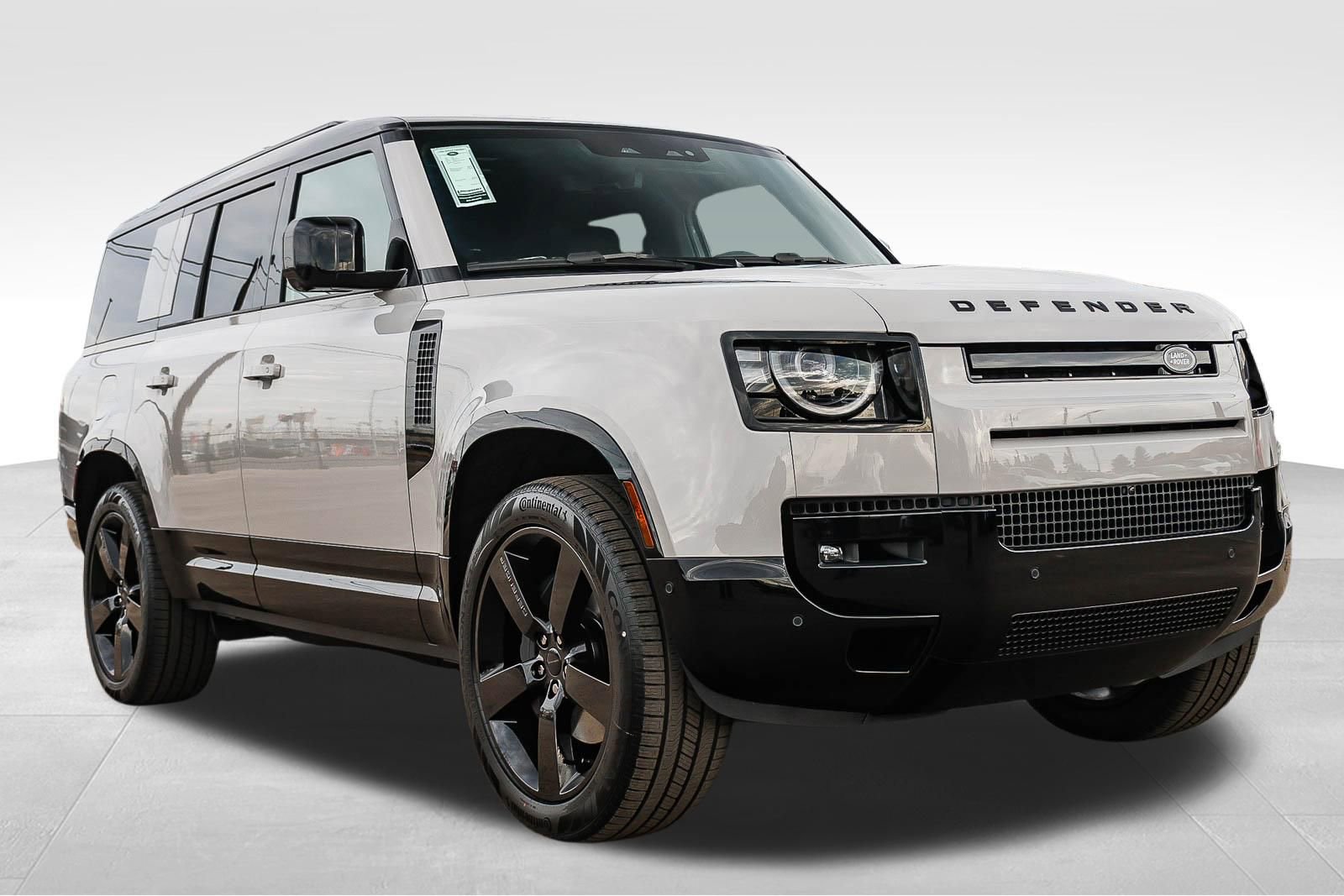 New 2026 Land Rover Defender 130 X-Dynamic SE image 3