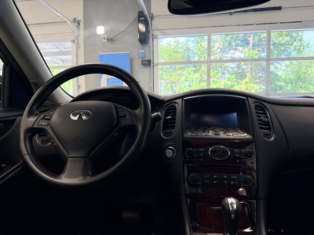 Used 2017 INFINITI QX50 2WD w/ Premium Plus Package image 28