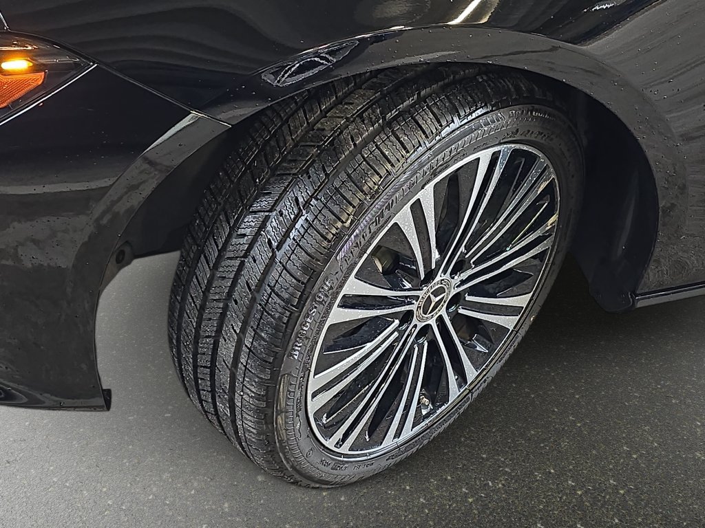 Used 2023 Mercedes-Benz CLA 250 4MATIC image 33