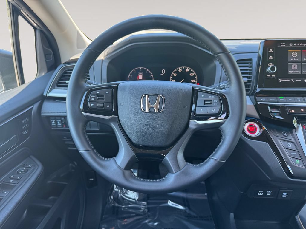 Used 2025 Honda Odyssey Touring image 12
