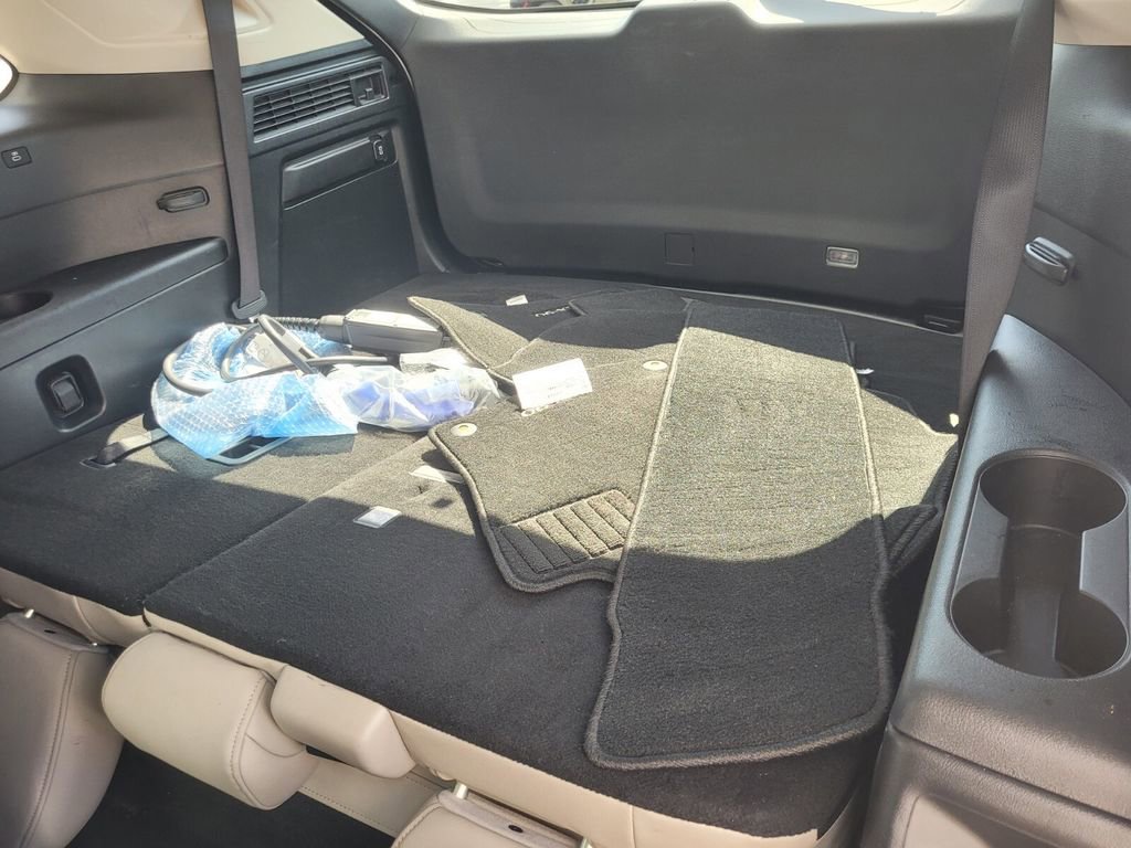 Certified 2024 MAZDA CX-90 Plug-In Hybrid w/ Preferred AWD/4WD image 6