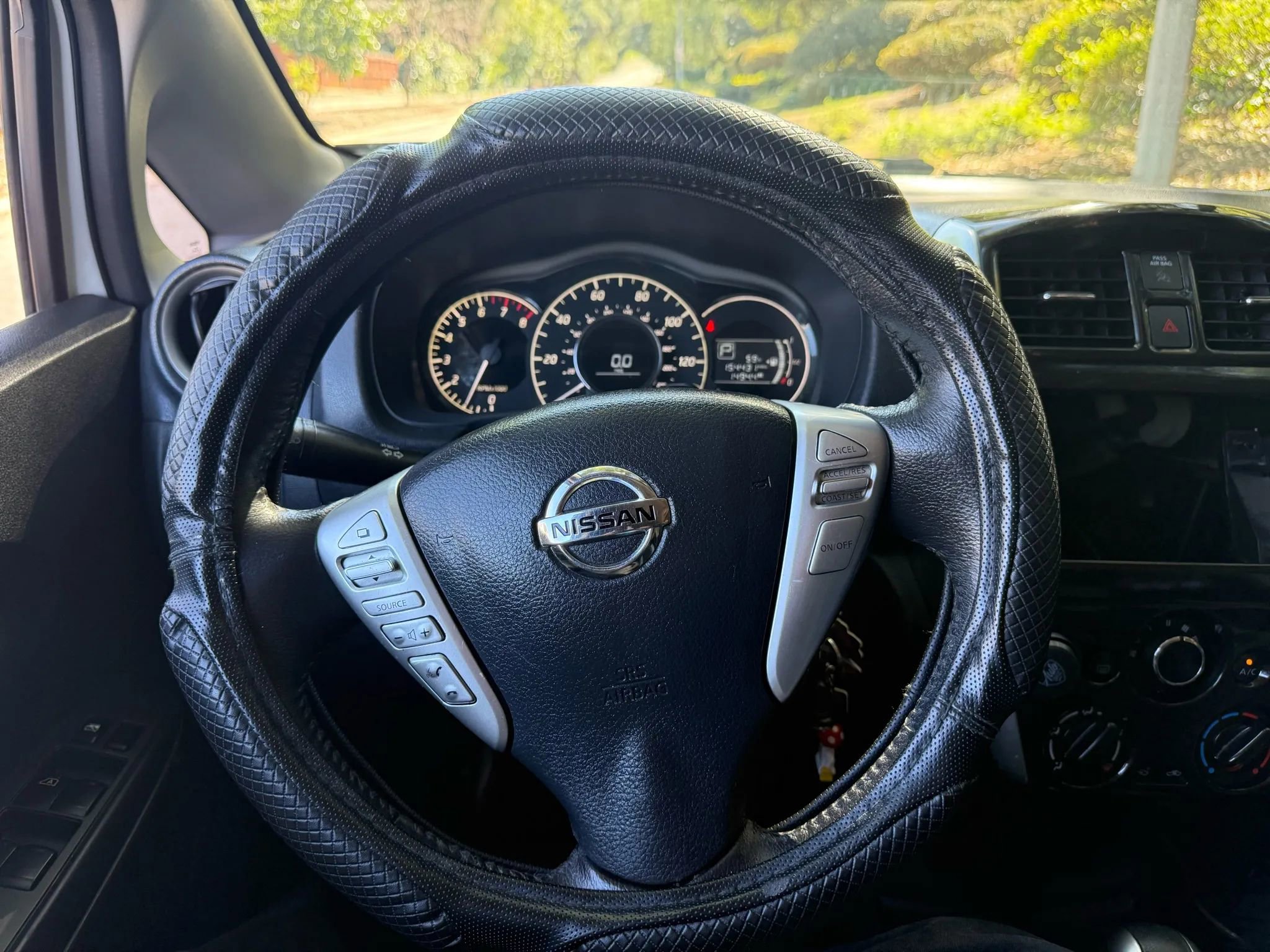 Used 2016 Nissan Versa Note SV FWD image 16