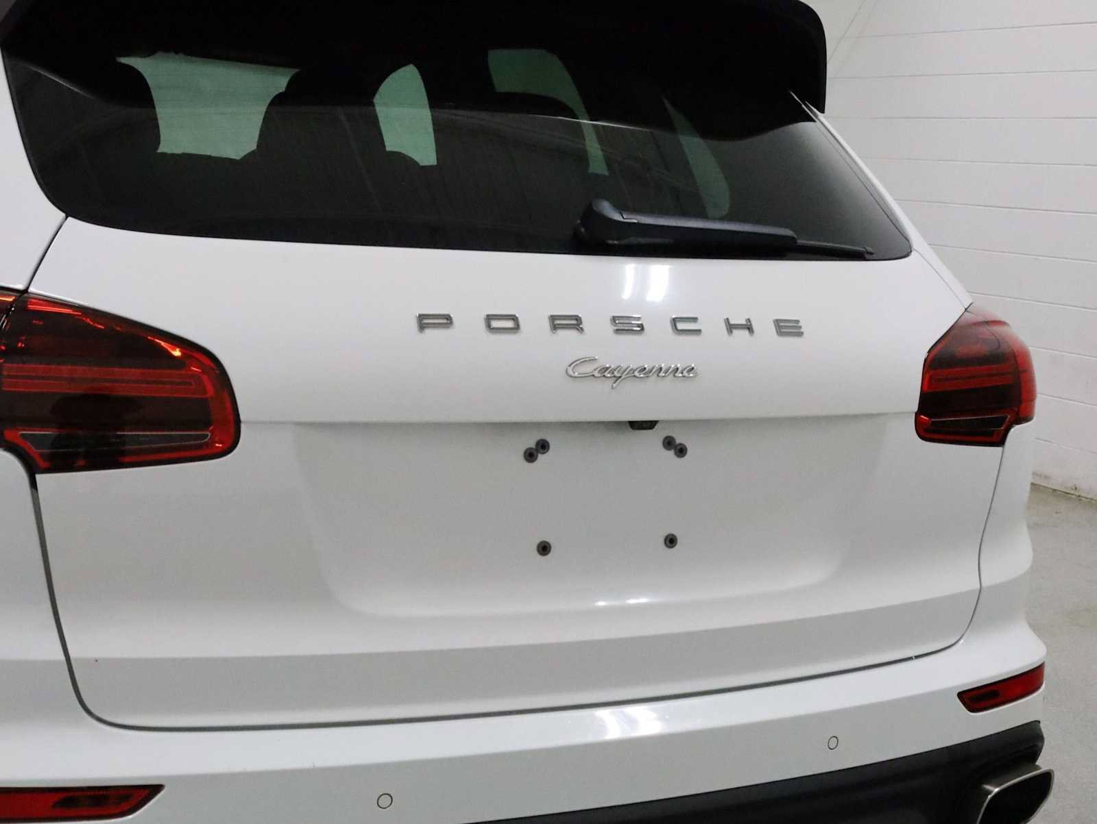 Used 2016 Porsche Cayenne AWD/4WD image 8