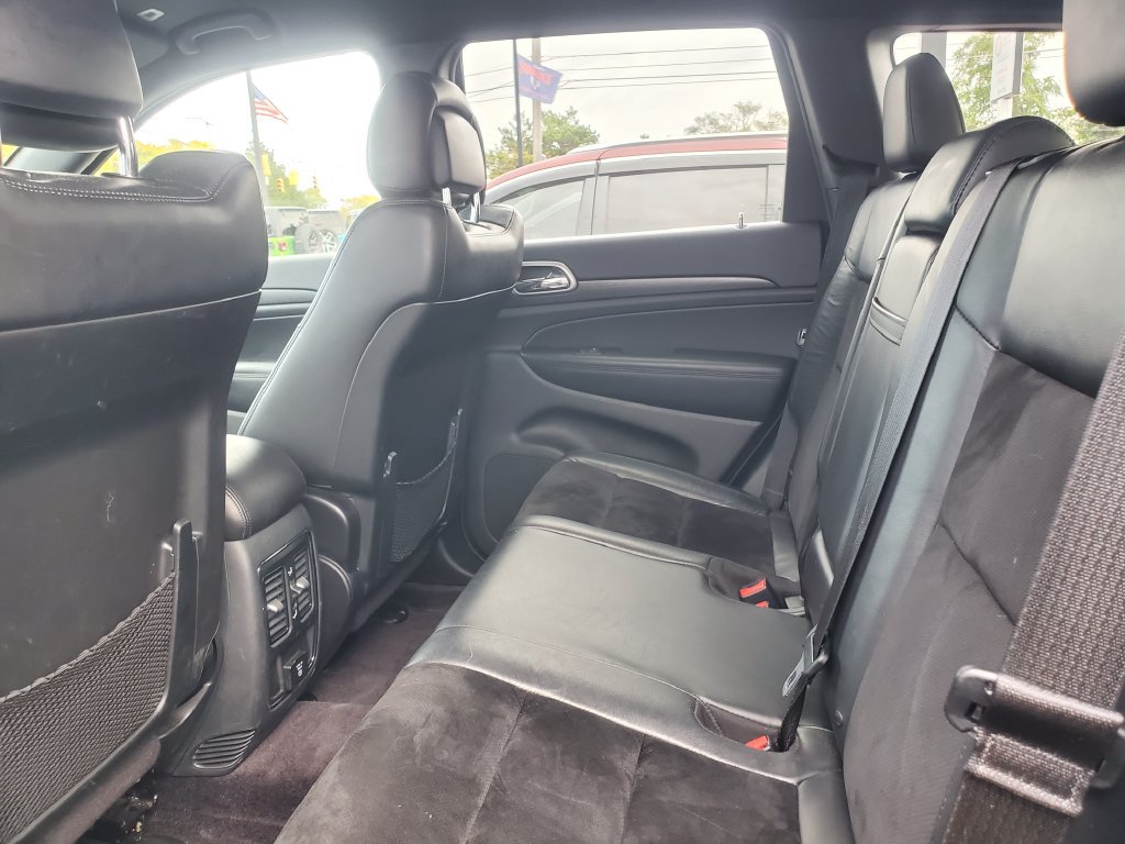 Used 2017 Jeep Grand Cherokee Altitude AWD/4WD image 26