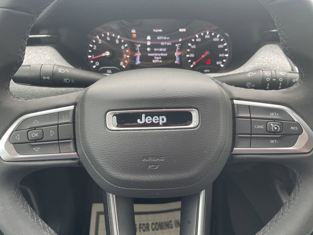 Used 2024 Jeep Compass Latitude image 15